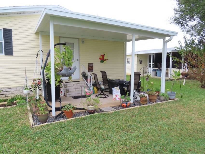 Mobile Home Deck and Patio Decorating Ideas